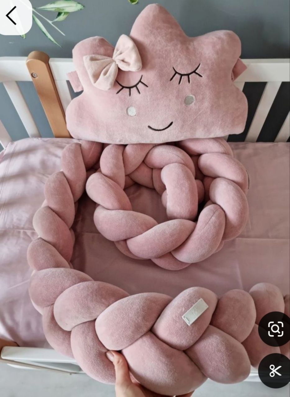 Braided baby cot bumper