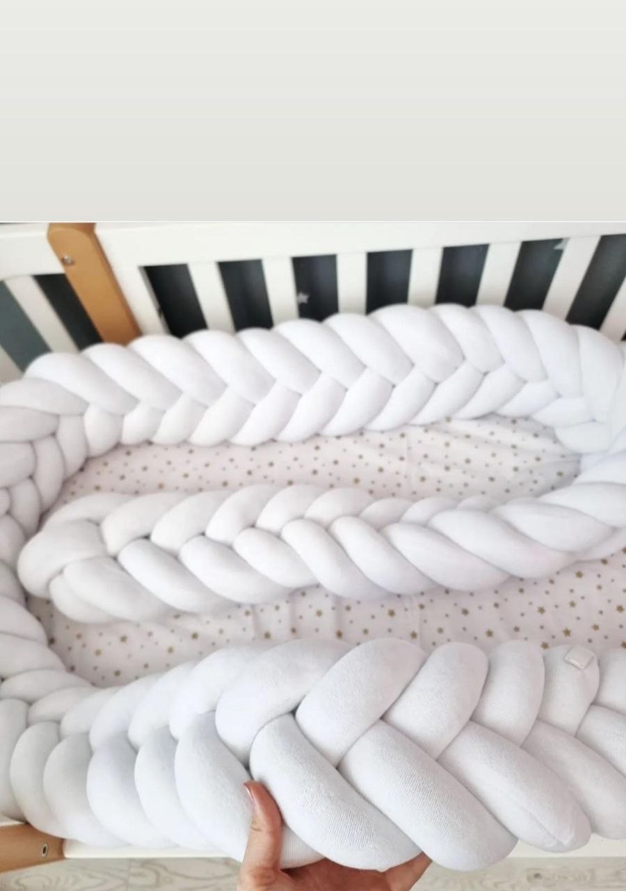 Braided baby cot bumper