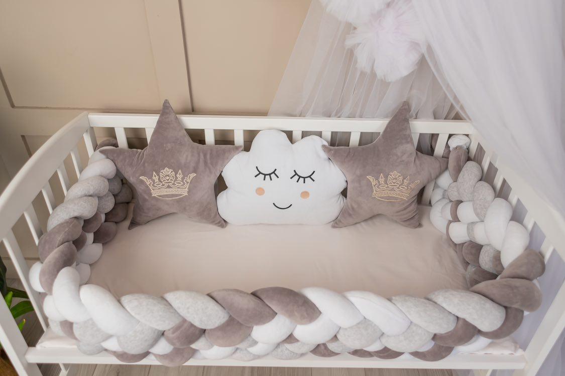 Braided baby cot bumper