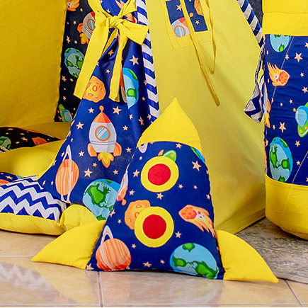 Rocket pillow (50 x 50 x 10 cm.)